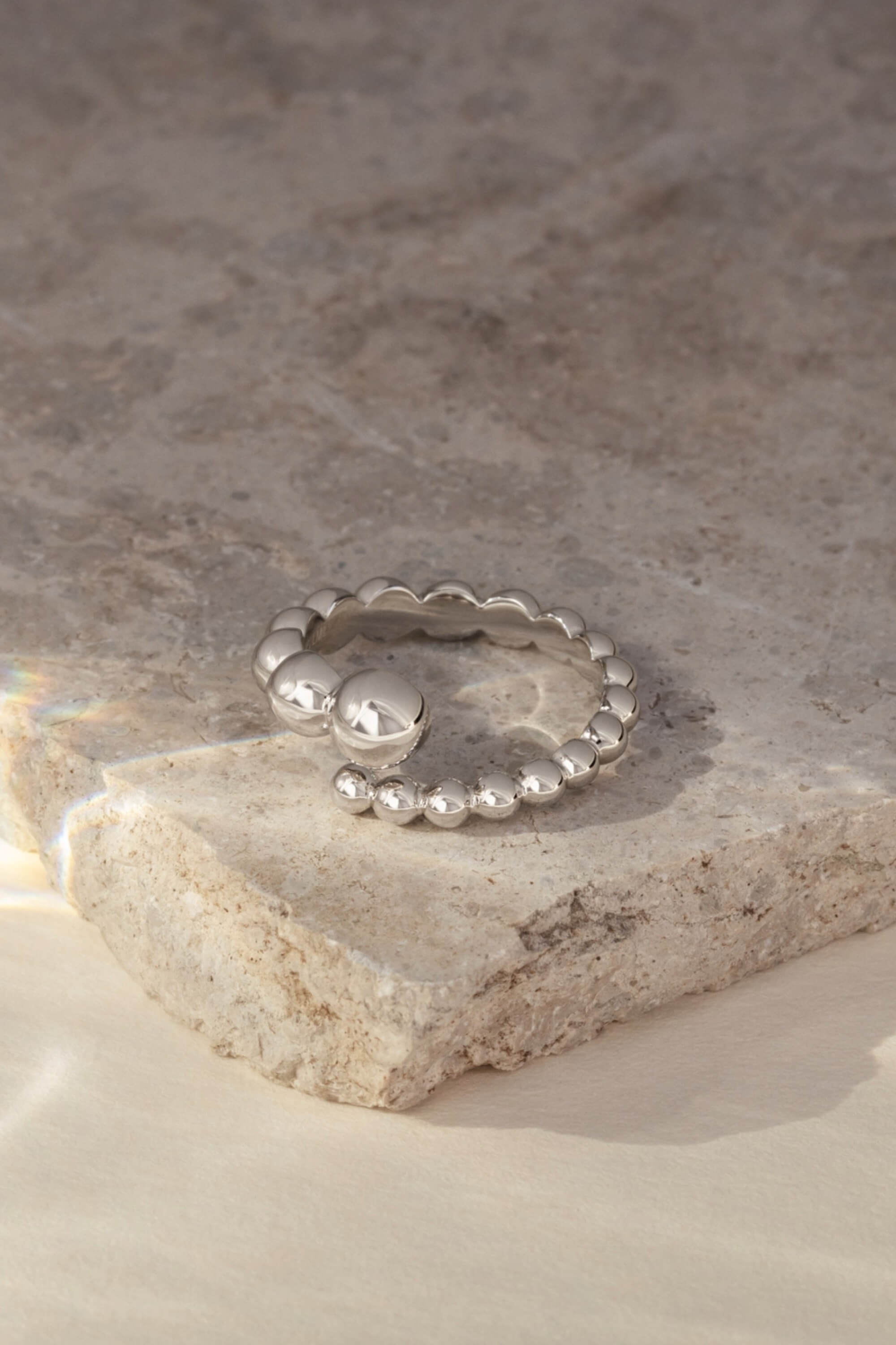 Orbis ring